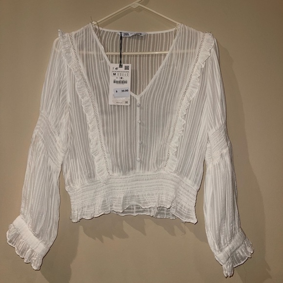 NWT Zara white ruffled top size Medium - Picture 1 of 7